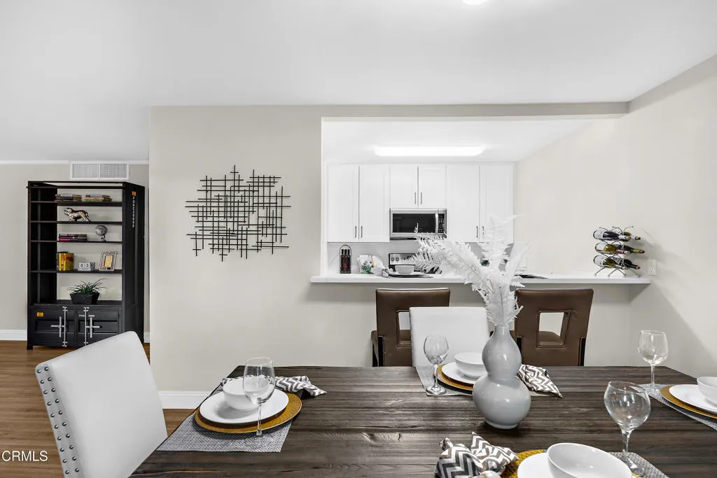 1127 E Del Mar Boulevard 114, Pasadena, California 91106 home-pic-9